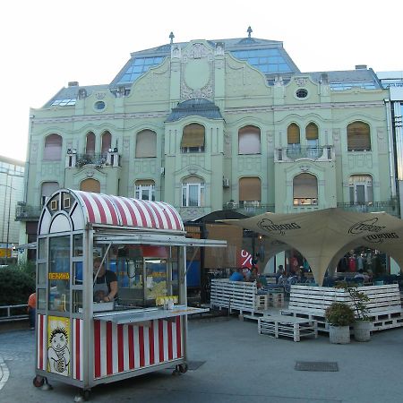 Hostel Nomad Novi Sad Ngoại thất bức ảnh