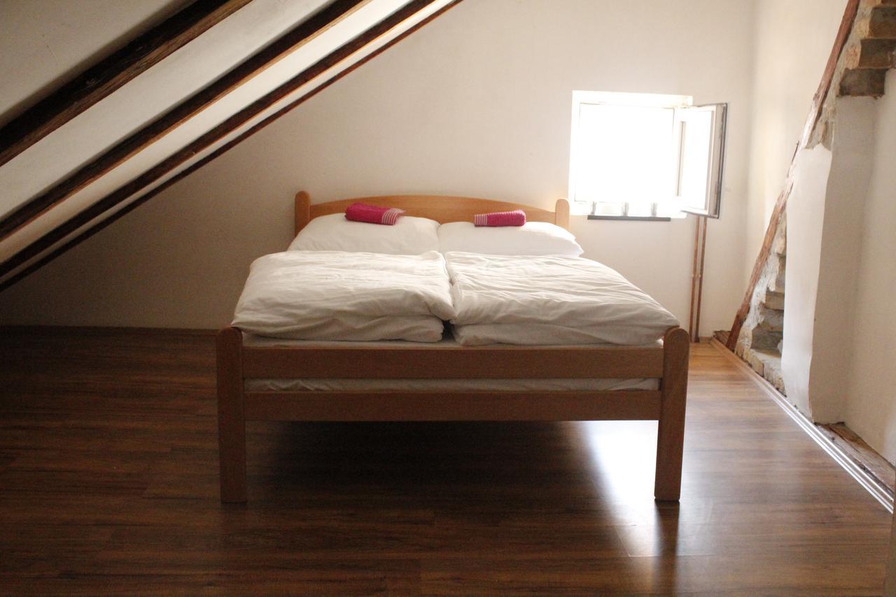 Hostel Nomad Novi Sad Ngoại thất bức ảnh